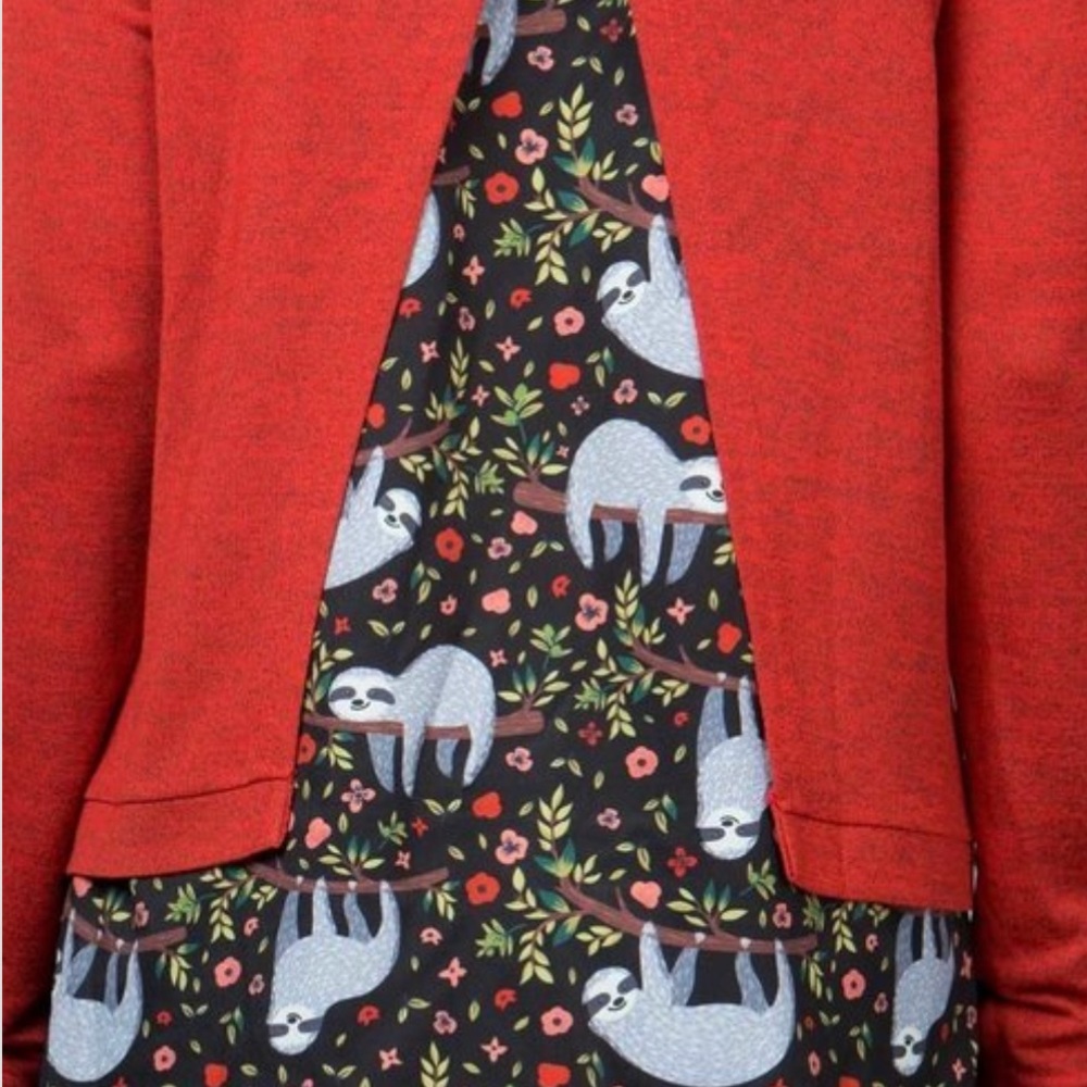 HP 🎈/Sloth print sweater with peakaboo vent - Picture 5 of 8